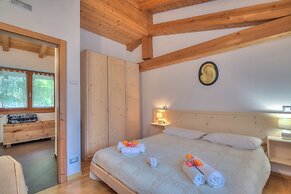 Casa Tra Borgo e Lago