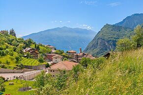 Casa Tra Borgo e Lago
