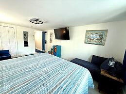 Conch Cottage 1 Bedroom Villa by RedAwning