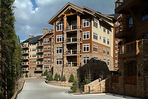 Luxurious 2 Br In River Run Village With Ski In Ski Out- No Cleaning F
