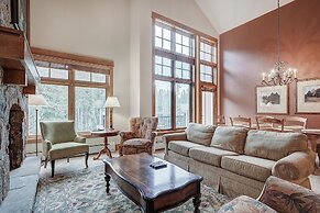 Luxurious 2 Br In River Run Village With Ski In Ski Out- No Cleaning F