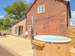 Acorn Lodge