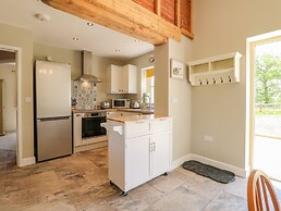 Acorn Lodge