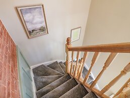 Acorn Lodge