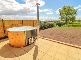 Acorn Lodge