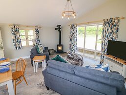 Acorn Lodge