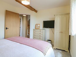 Acorn Lodge