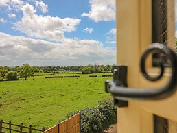 Acorn Lodge