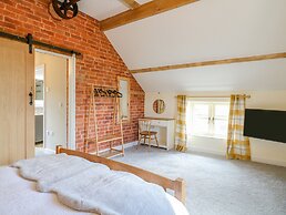 Acorn Lodge