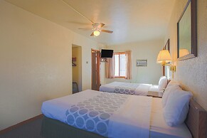 Love Hotels Silver Street by OYO at Hurley WI