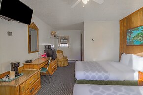Love Hotels Silver Street by OYO at Hurley WI