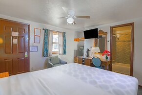 Love Hotels Silver Street by OYO at Hurley WI