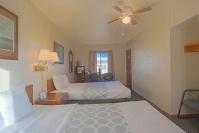 Love Hotels Silver Street by OYO at Hurley WI