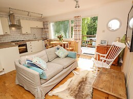 Willow Cabin