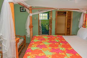 Haley's Paradise at Blue Hole