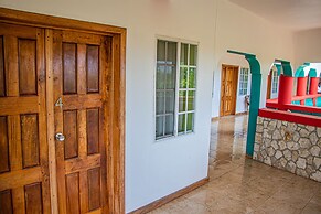 Haley's Paradise at Blue Hole