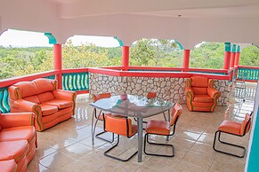 Haley's Paradise at Blue Hole