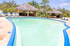 Haley's Paradise at Blue Hole