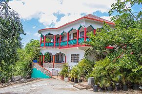 Haley's Paradise at Blue Hole