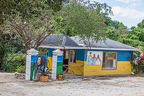 Haley's Paradise at Blue Hole