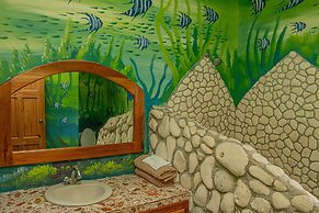 Haley's Paradise at Blue Hole