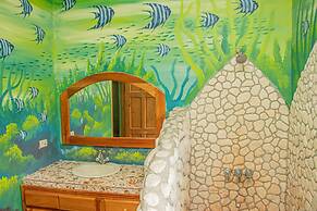 Haley's Paradise at Blue Hole