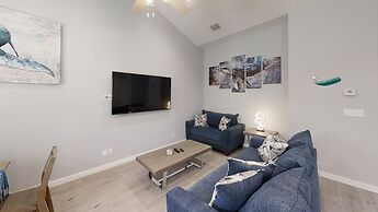 Whale, Hello There-15113