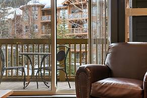 SPACIOUS Studio | Ski In/Out | Pool & Hot Tubs | in the Heart of PANOR