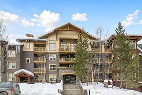 SPACIOUS Studio | Ski In/Out | Pool & Hot Tubs | in the Heart of PANOR