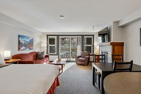 LARGE Studio | Ski In/Out | Pool & Hot Tubs | Central Upper Village Lo