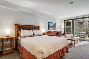 LARGE Studio | Ski In/Out | Pool & Hot Tubs | Central Upper Village Lo