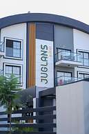 Juglans Suites
