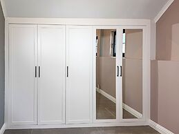 Juglans Suites