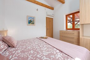 Villa Stone House Magarac