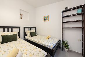 Villa Stone House Magarac