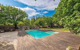 Villa Stone House Magarac