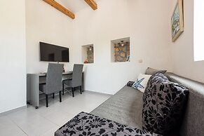 Villa Stone House Magarac