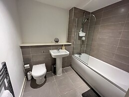 Impressive 1 Bed Apartment - Chavasse Apartments