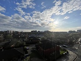 Impressive 1 Bed Apartment - Chavasse Apartments