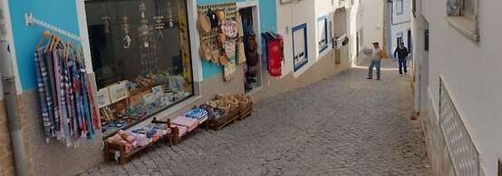 Studio Free Parking 300m Walking to Beach Burgau