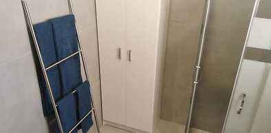 Studio Free Parking 300m Walking to Beach Burgau