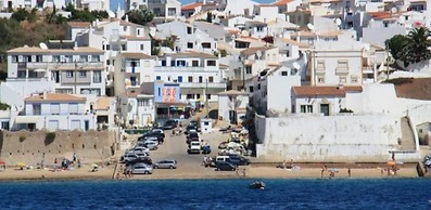 Studio Free Parking 300m Walking to Beach Burgau