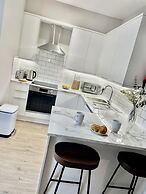 No 73 Aparthotel by condokeeper