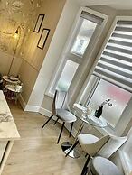 No 73 Aparthotel by condokeeper