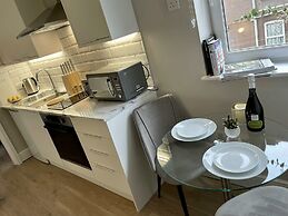 No 73 Aparthotel by condokeeper