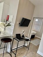 No 73 Aparthotel by condokeeper