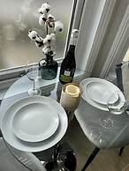 No 73 Aparthotel by condokeeper