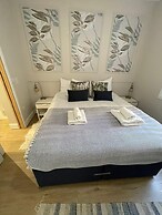 No 73 Aparthotel by condokeeper