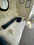 No 73 Aparthotel by condokeeper