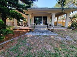 Treasure Beach 2 Bedroom Home by RedAwning
